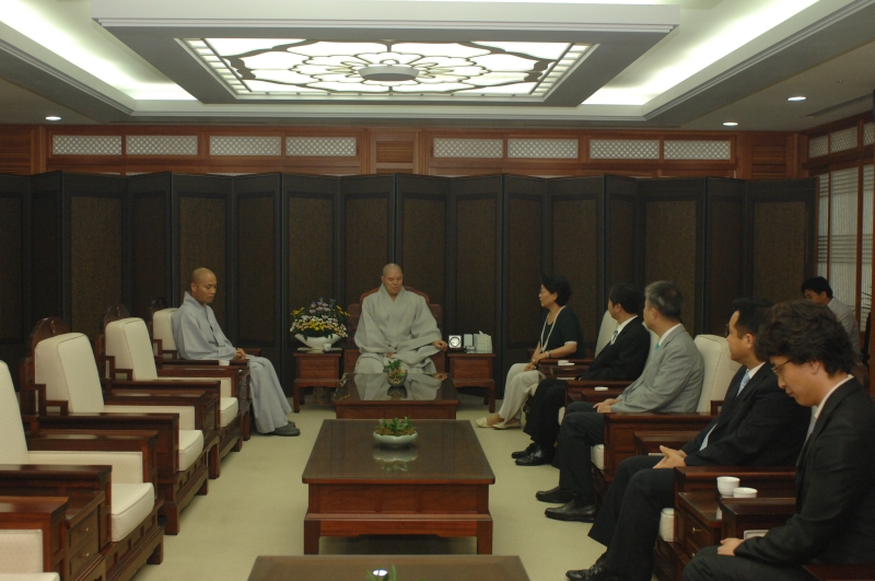 2010.08.24_불교TV임원진 예방 (4)